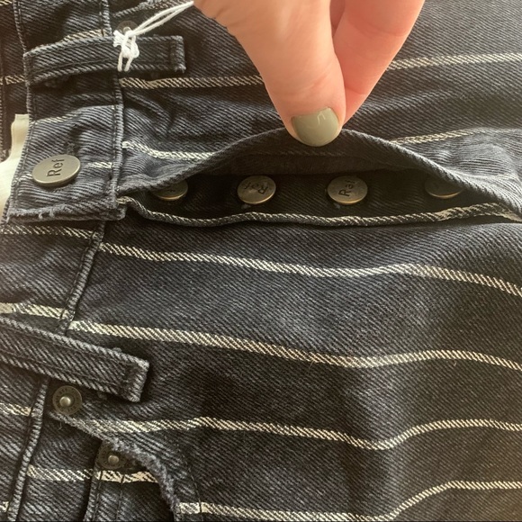 NWT Reformation Perry Jean Short High Waist Black and White Striped Size 24 - Picture 8 of 11